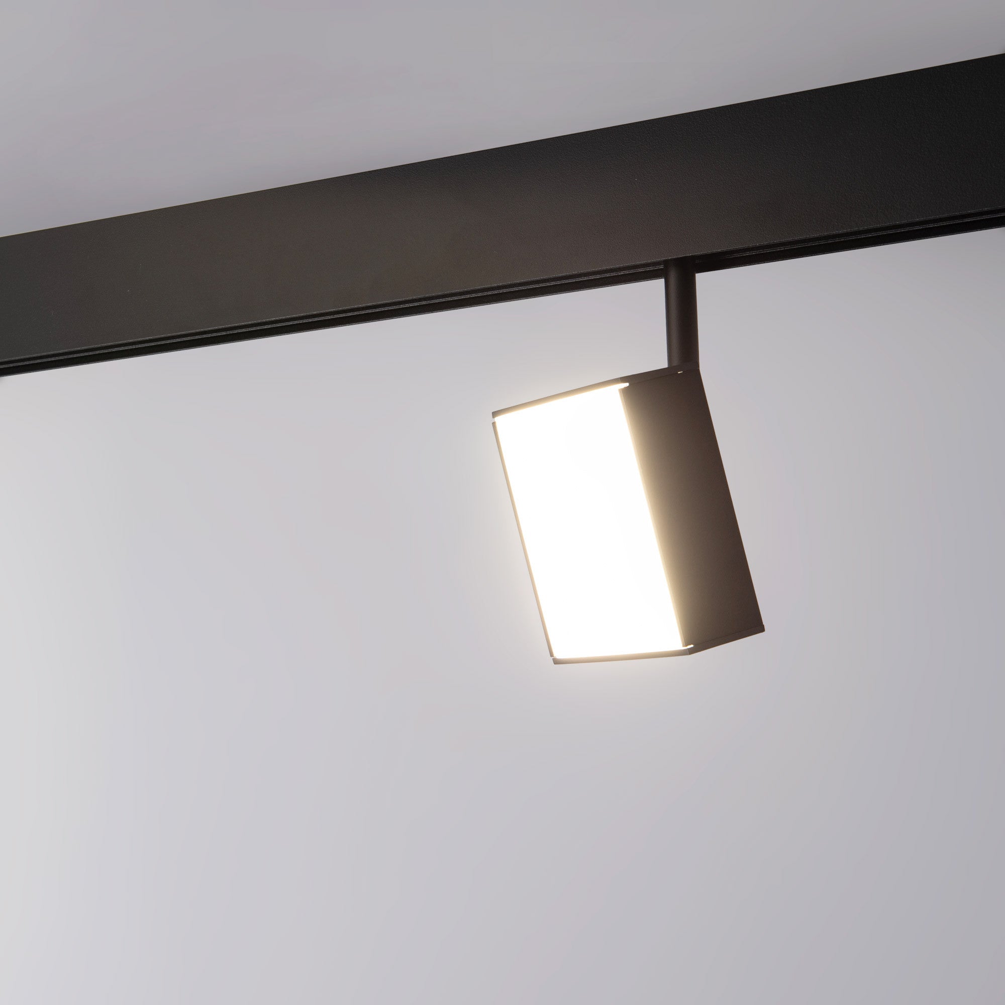 Luminaria cuadrada LED para carril magnético 48V - 9W - CRI90 - Chip OSRAM