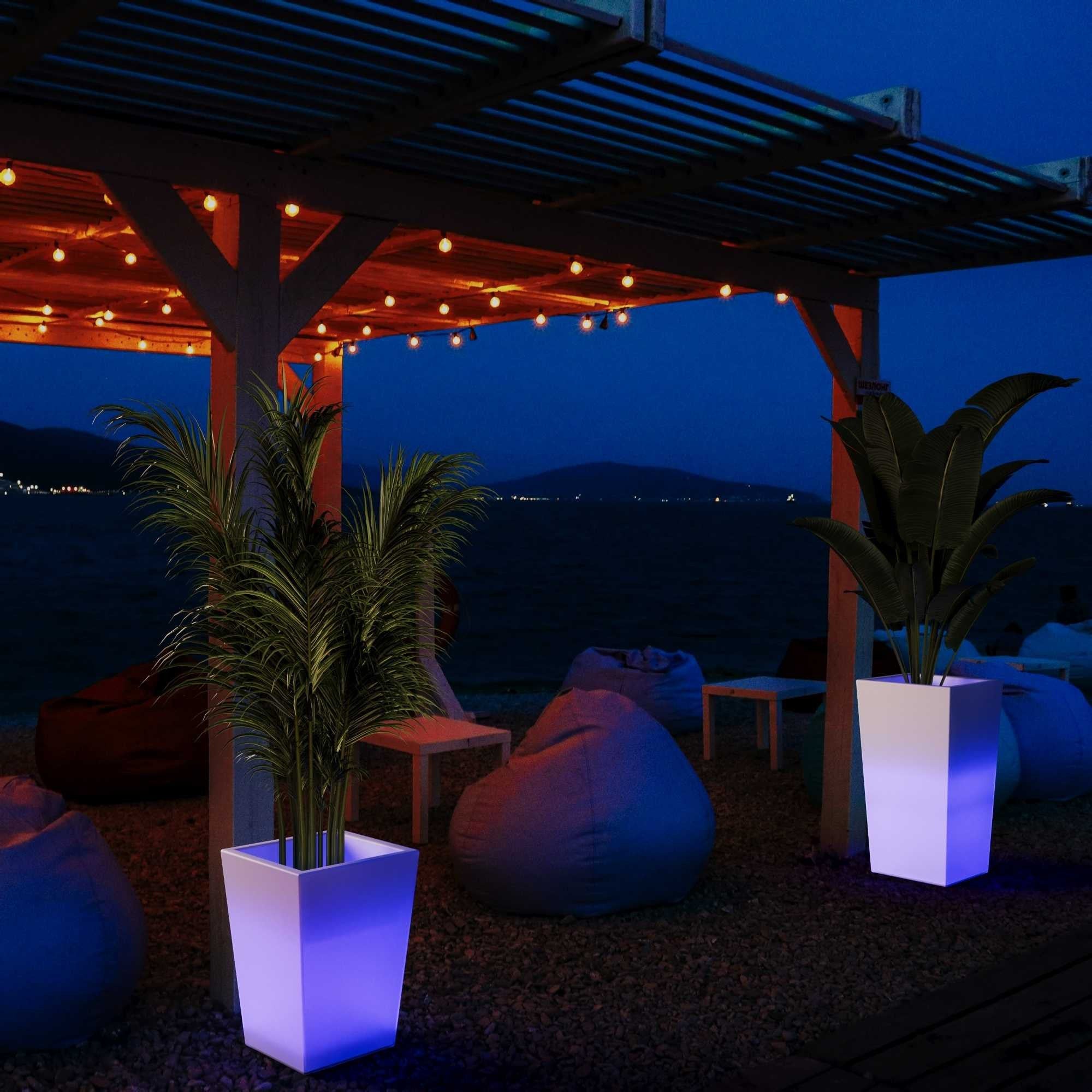 Macetero cuadrado LED RGBW - 12W - Recargable - Mando a distancia