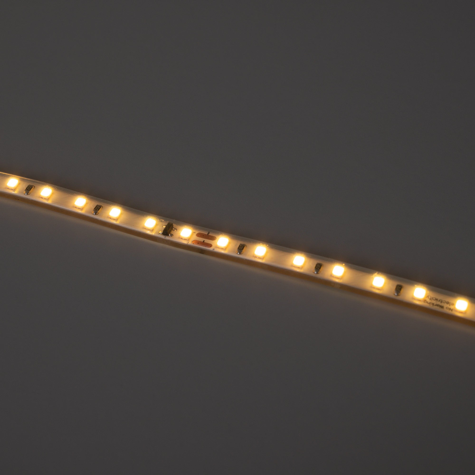 Tira LED 220V AC - Monocolor - 8W/m - 6.5mm - IP44 - 20 metros - 120ch/m