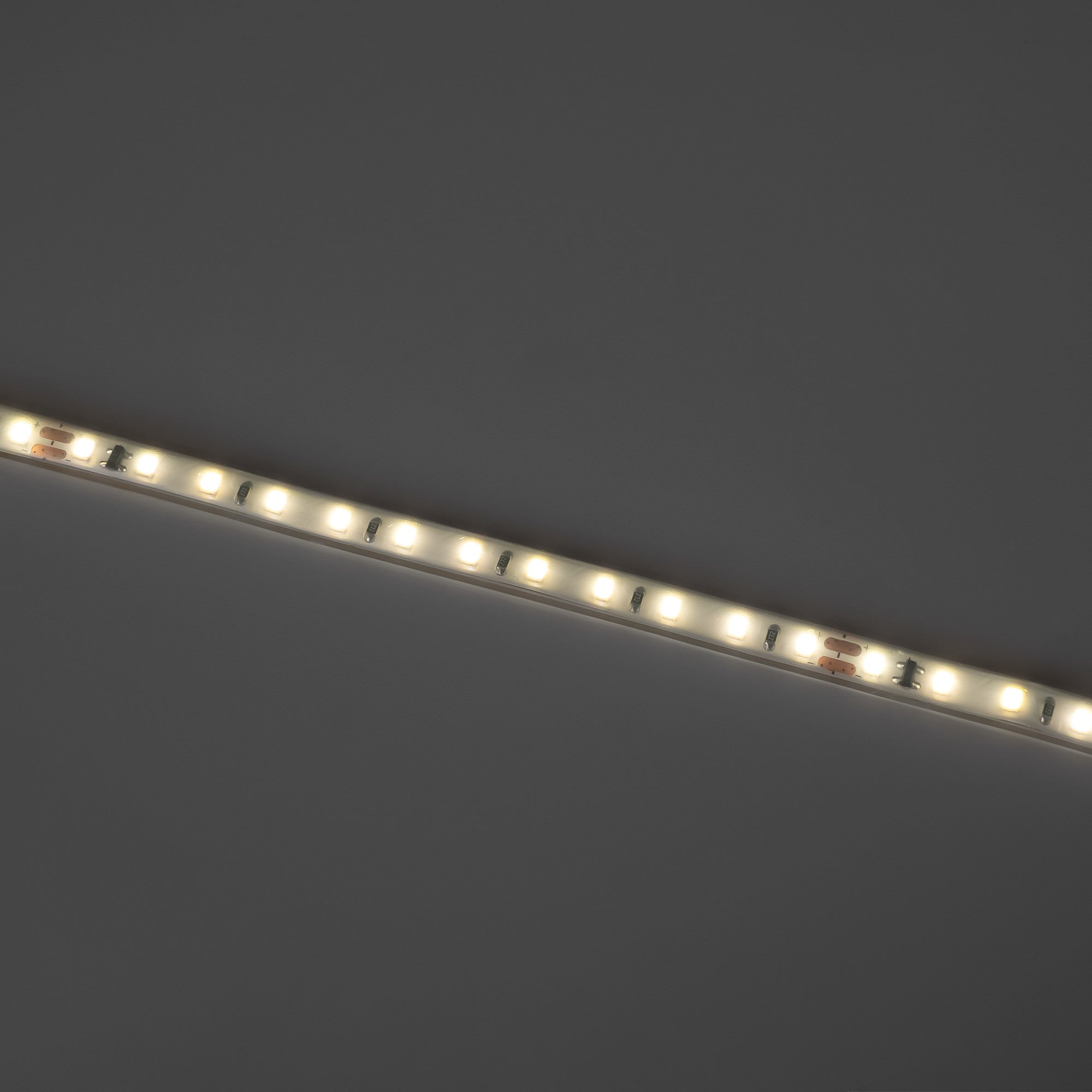 Tira LED 220V AC - Monocolor - 8W/m - 6.5mm - IP44 - 20 metros - 120ch/m