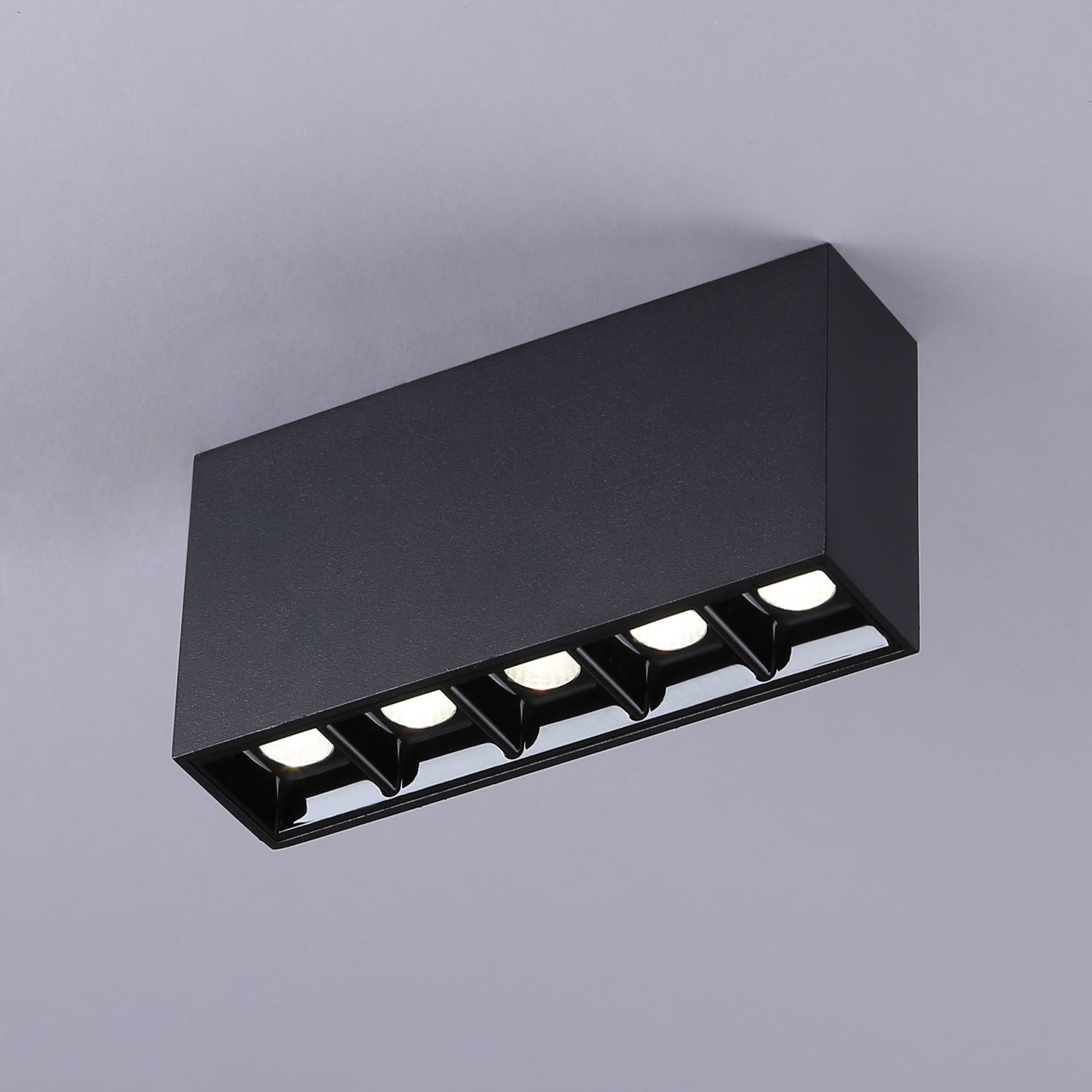 Foco lineal LED superficie - 10W - UGR18 - CRI90 - Chip OSRAM