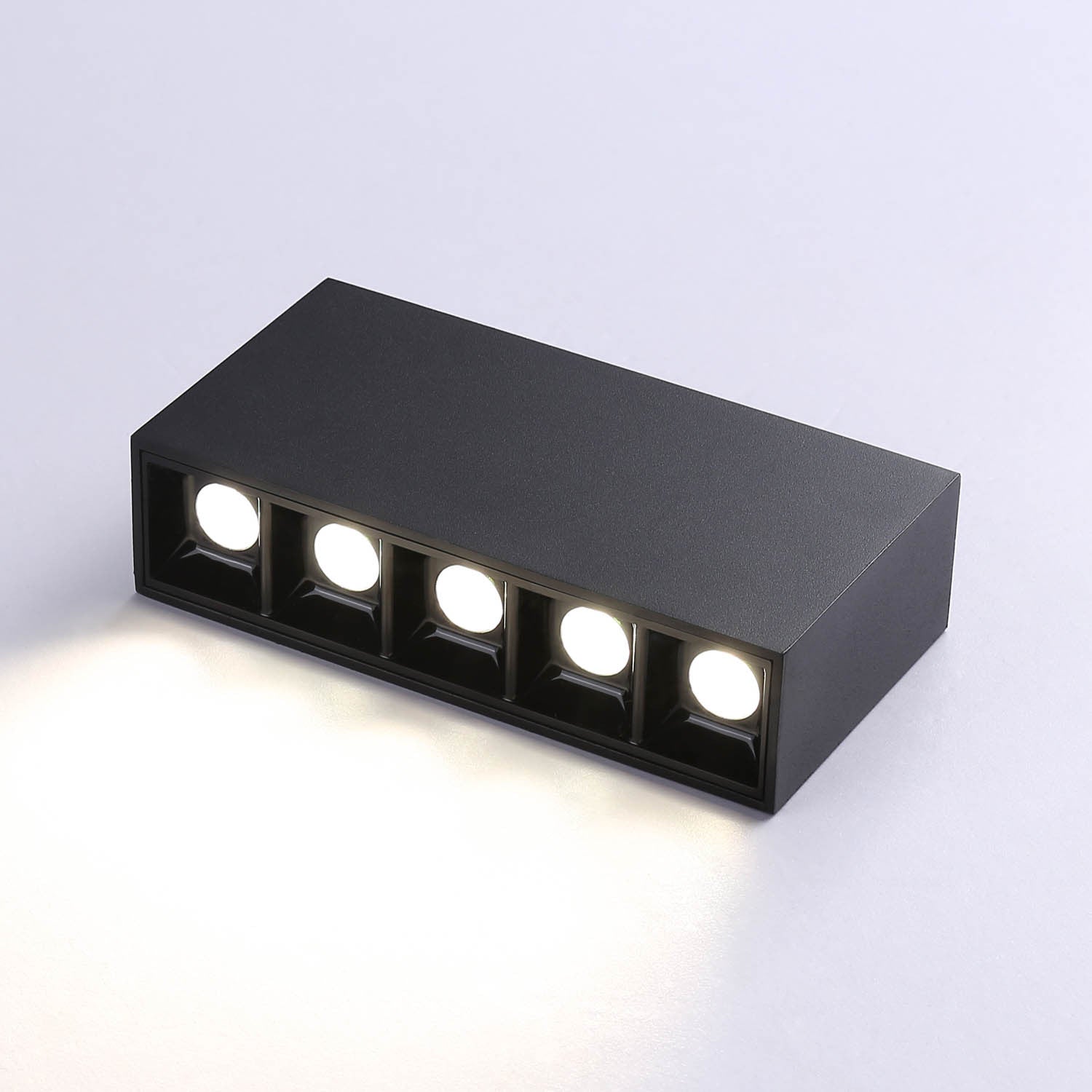 Foco lineal LED superficie - 10W - UGR18 - CRI90 - Chip OSRAM