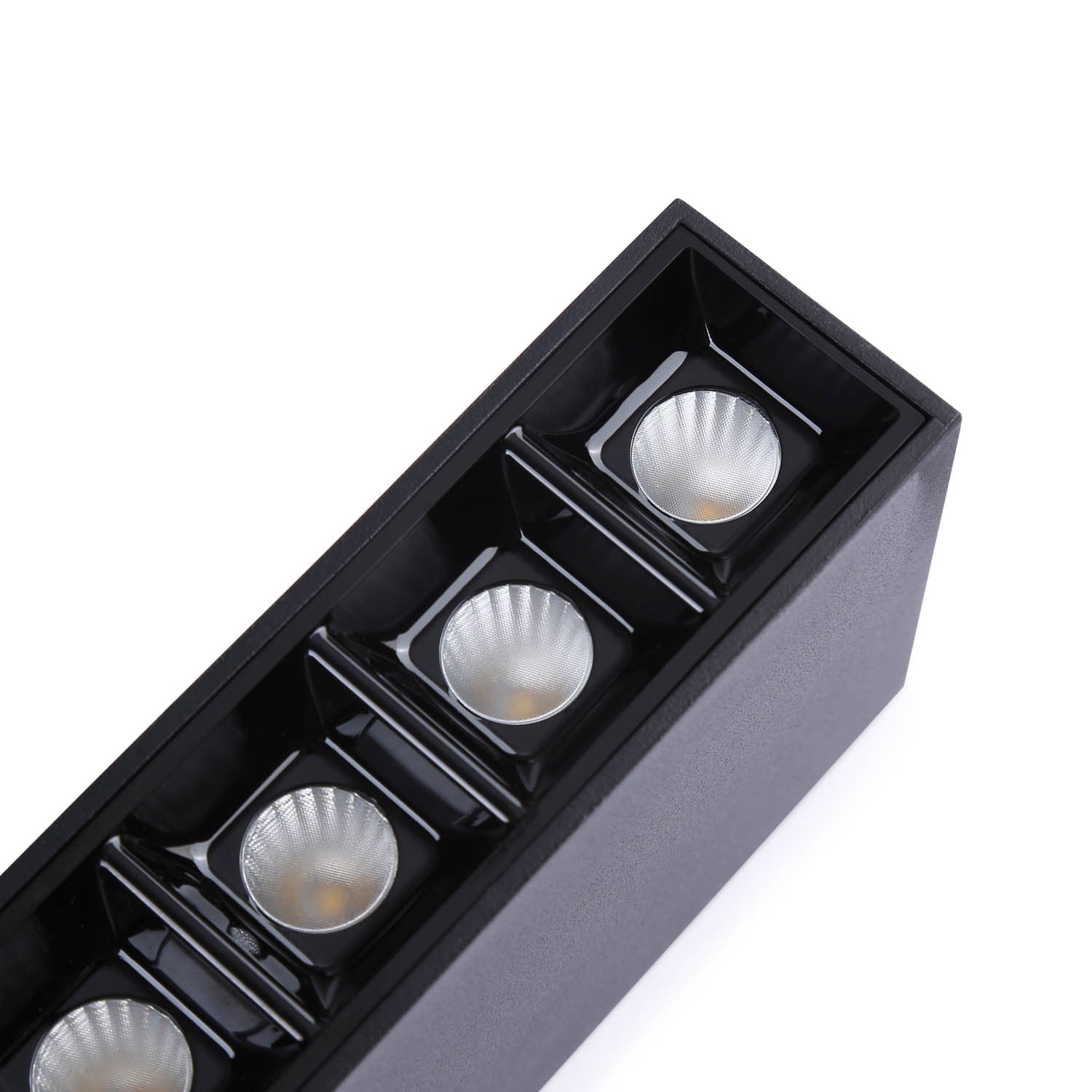 Foco lineal LED superficie - 10W - UGR18 - CRI90 - Chip OSRAM