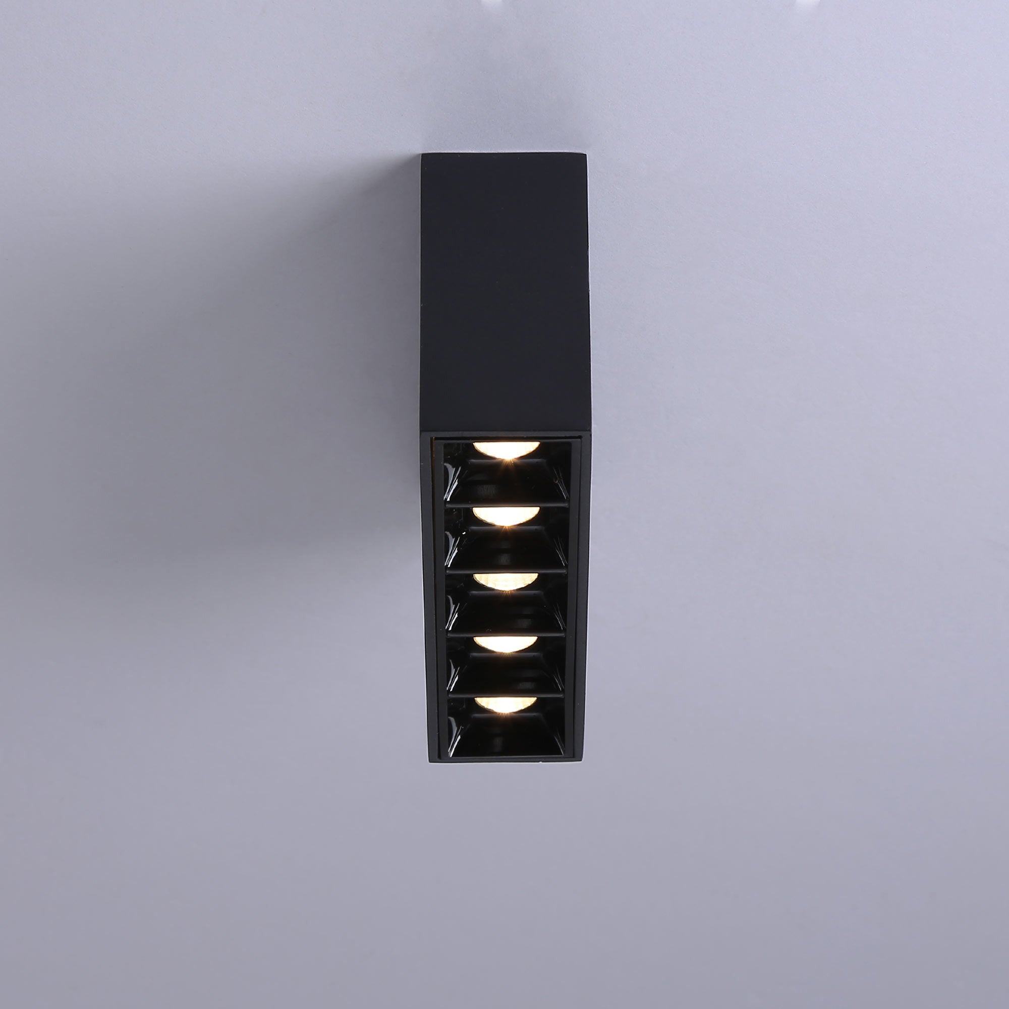 Foco lineal LED superficie - 10W - UGR18 - CRI90 - Chip OSRAM