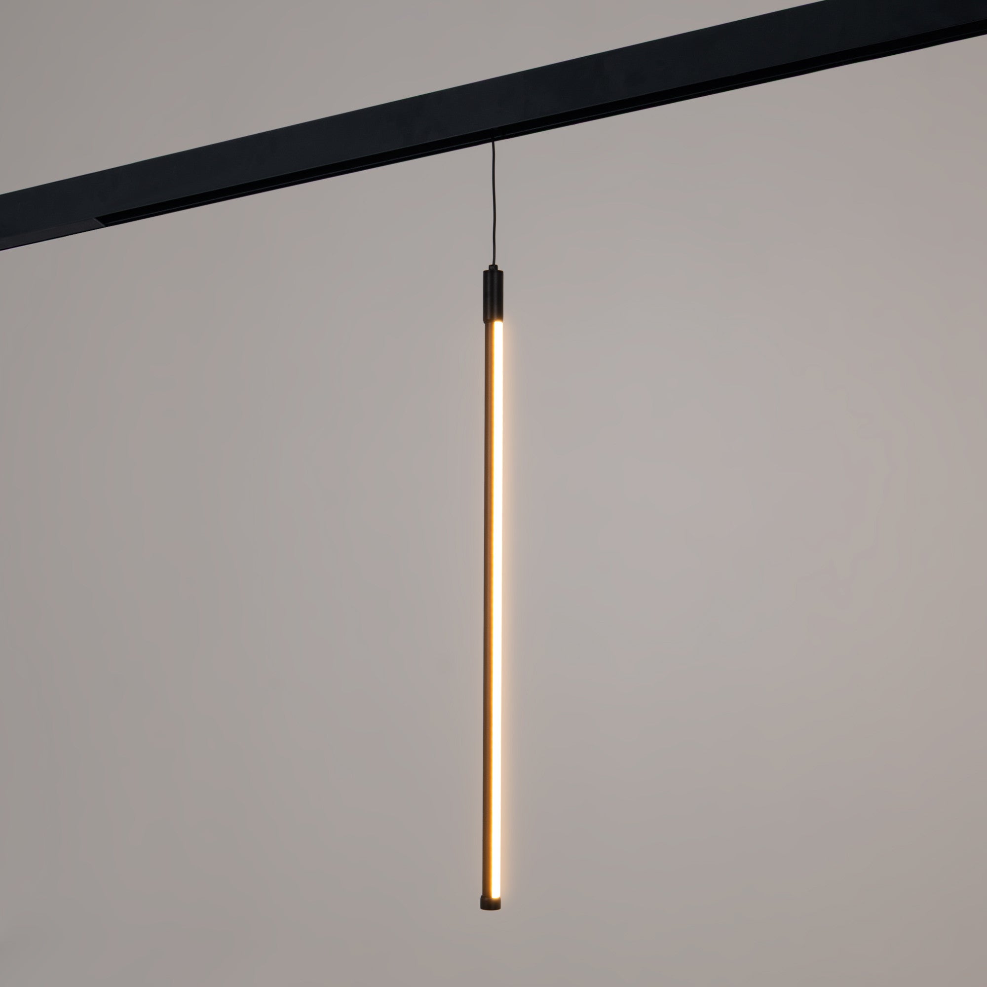 Lámpara colgante LED vertical para carril magnético - 48V - 12W - 2800K - Negra