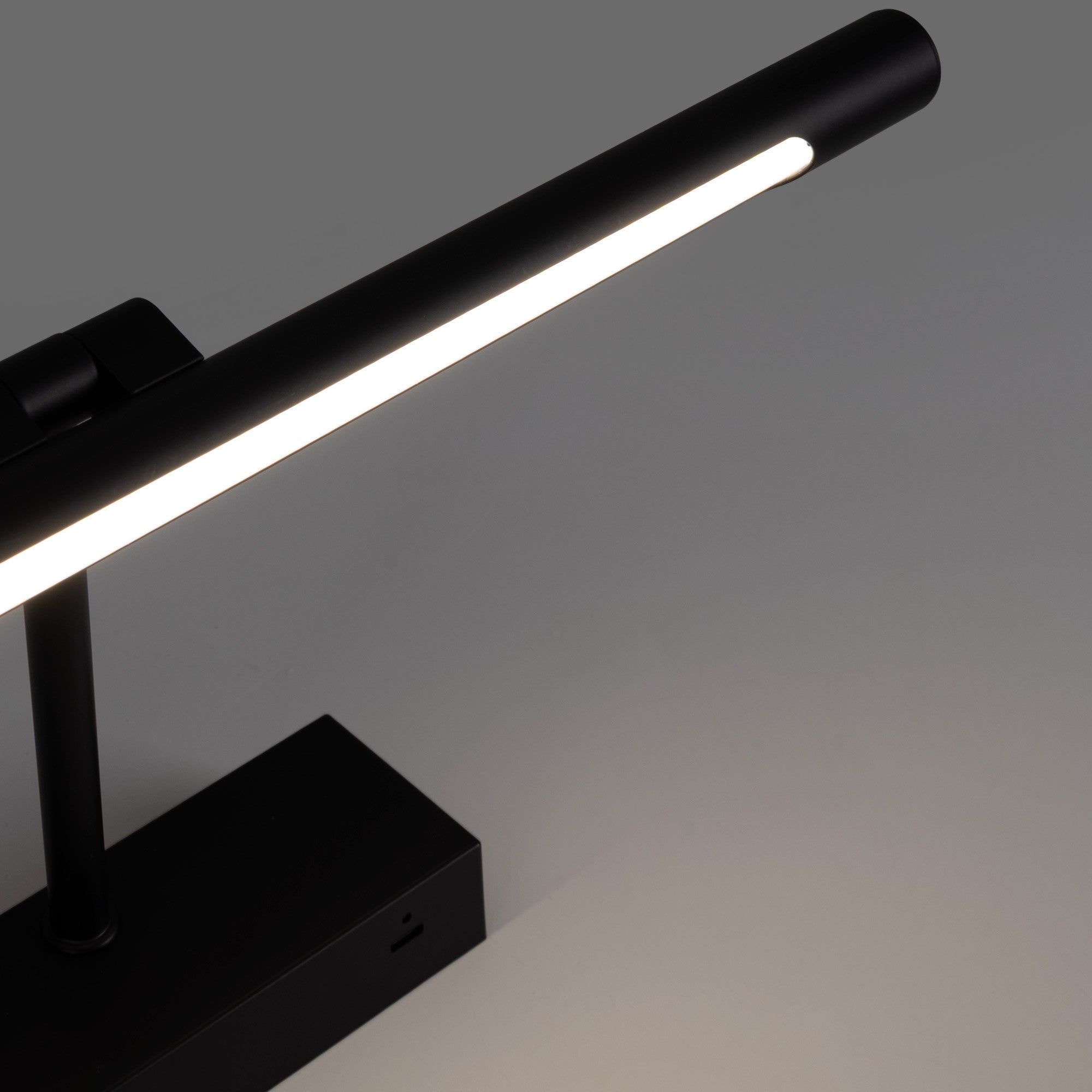 Aplique LED tubular con batería - 4W - Mando a distancia - CCT + DIM + Temporizador