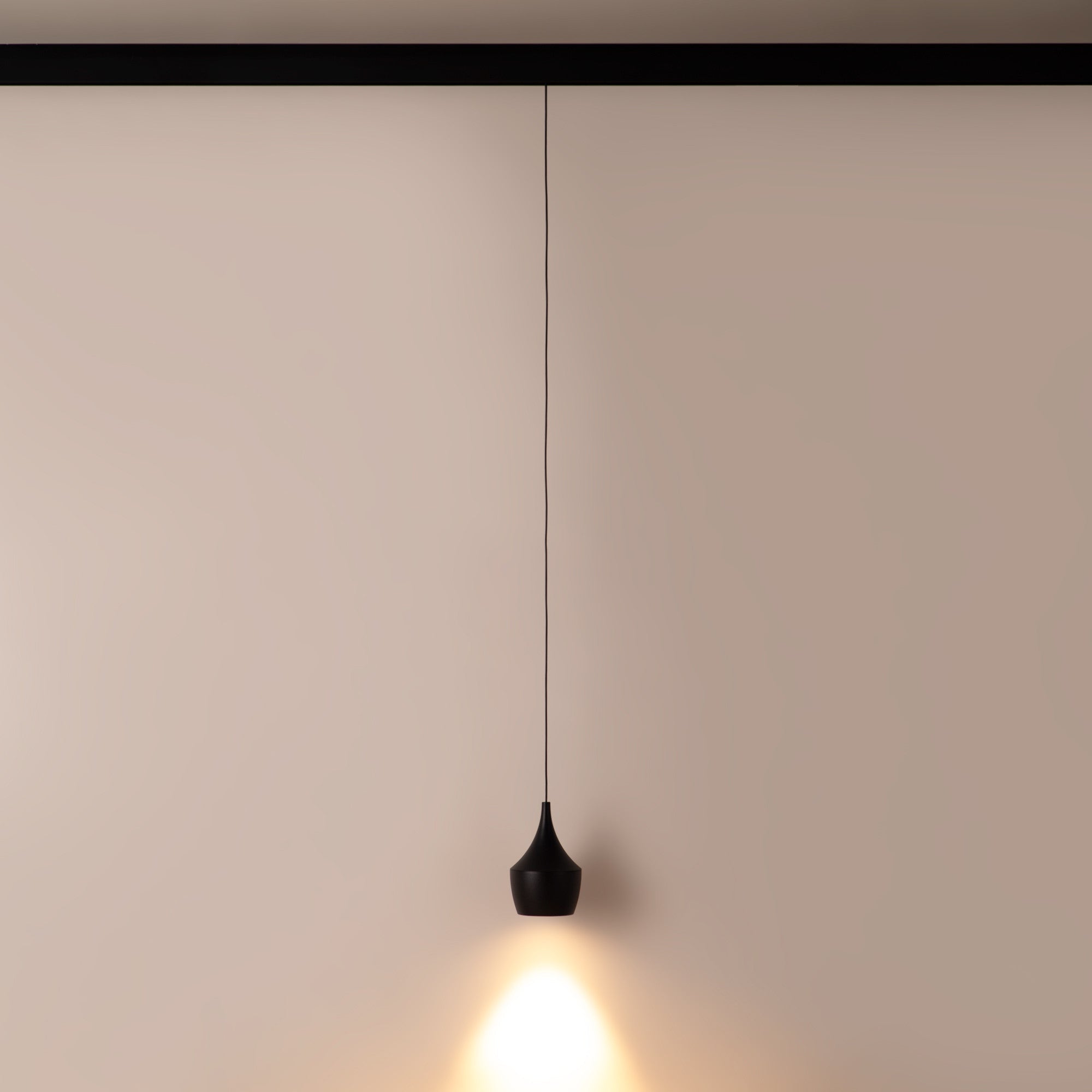 Lámpara colgante LED carril magnético 48V "NIL"- 9W - 2700K - Driver Eaglerise - Chip OSRAM