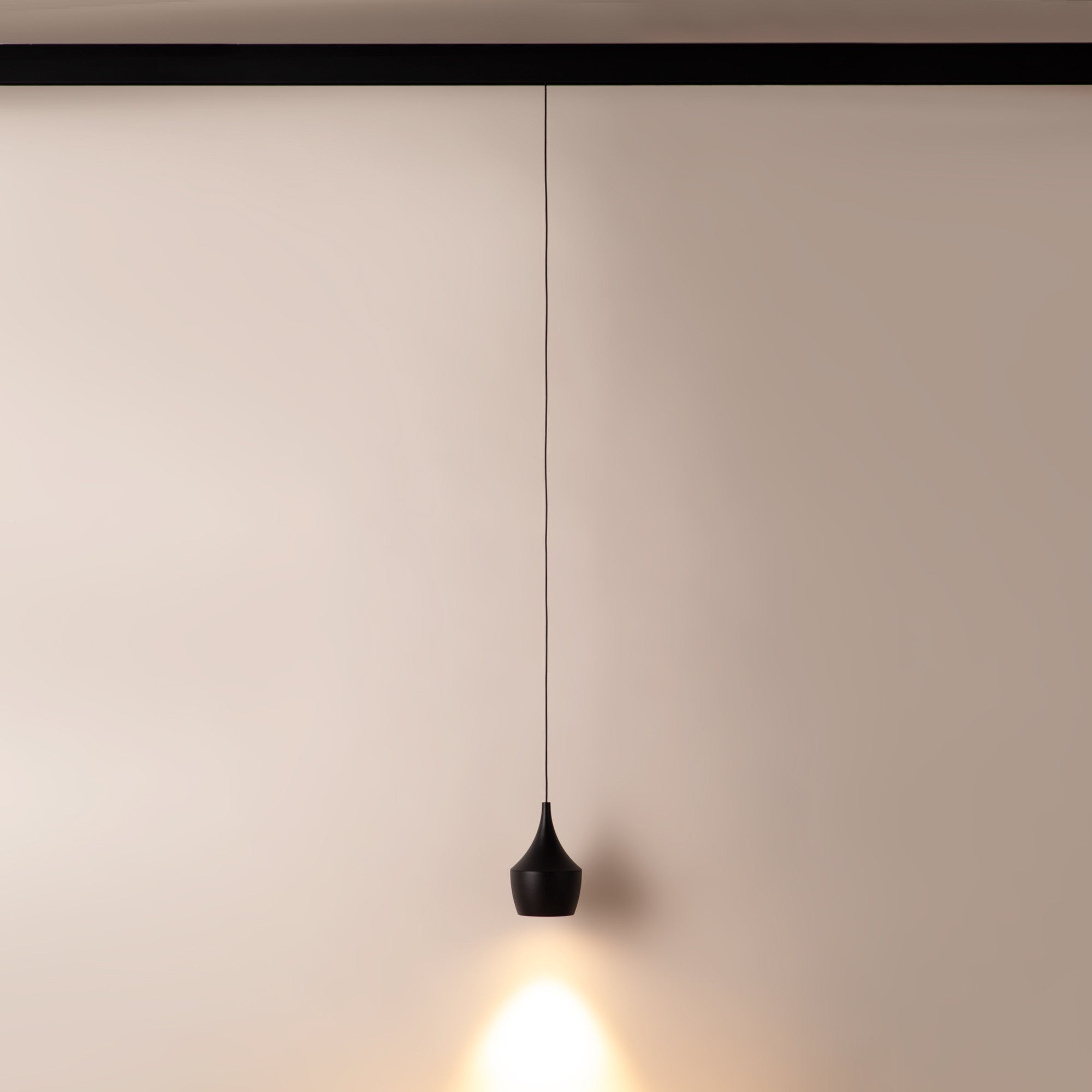 Lámpara colgante LED carril magnético 48V "NIL"- 9W - 2700K - Driver Eaglerise - Chip OSRAM