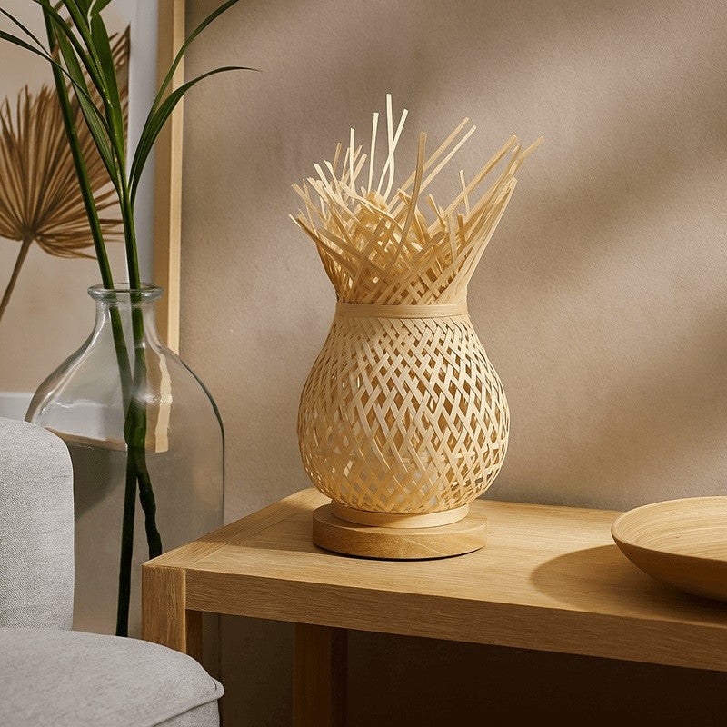 Lámpara de mesa de mimbre "VIMET"