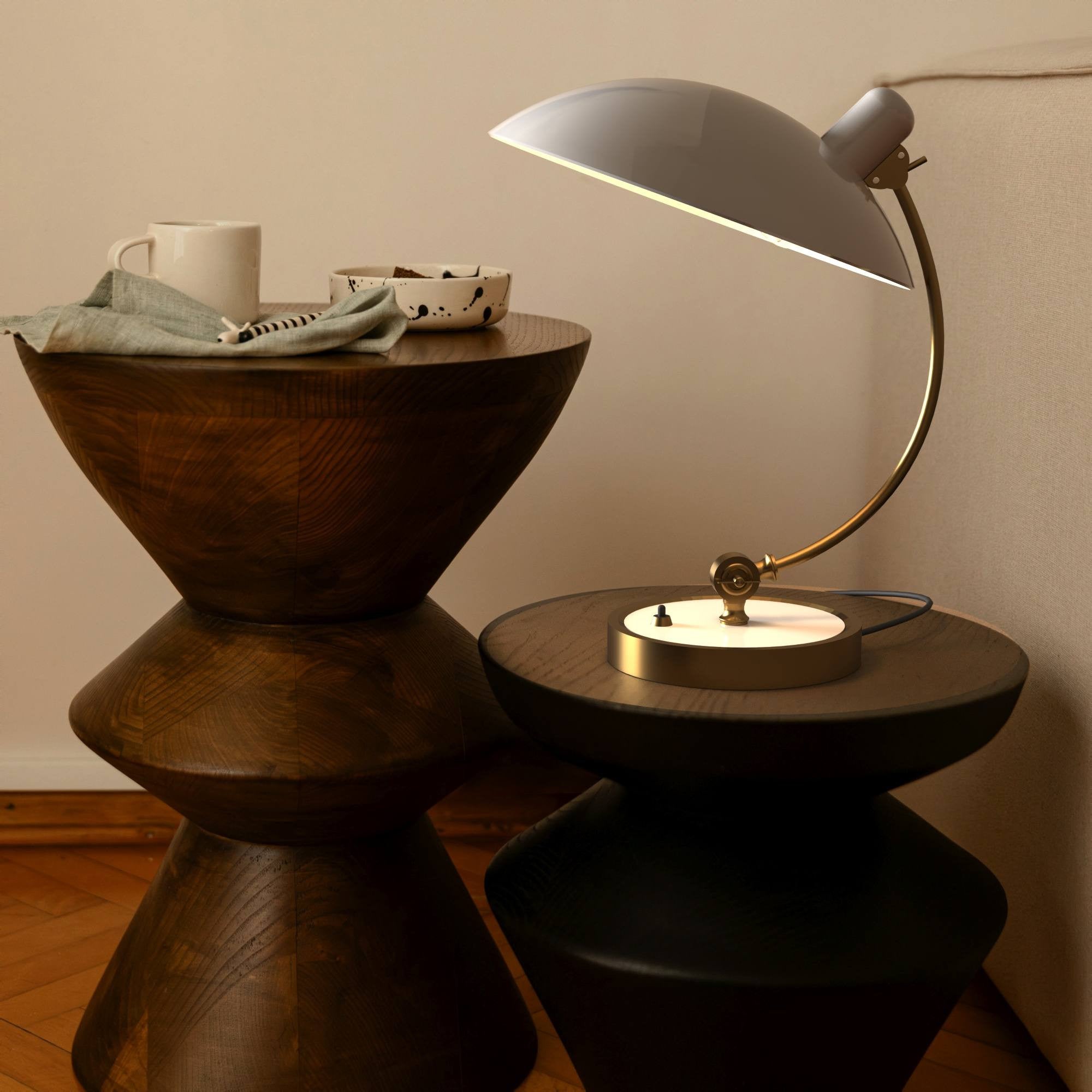 Lámpara de mesa de diseño "Ulia"