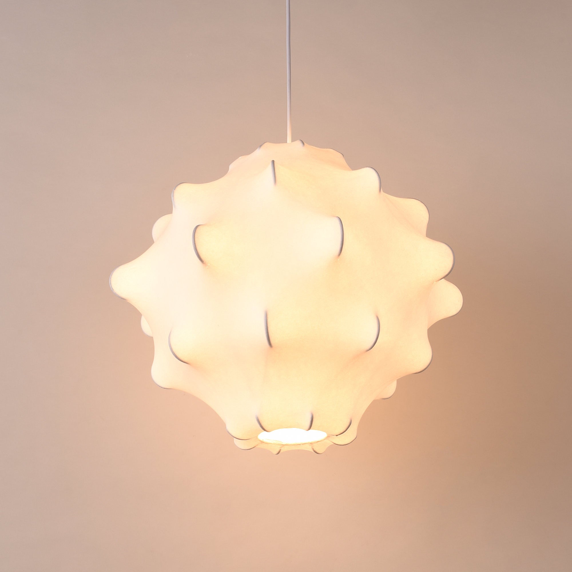 Lámpara colgante de diseño "Cocoon"