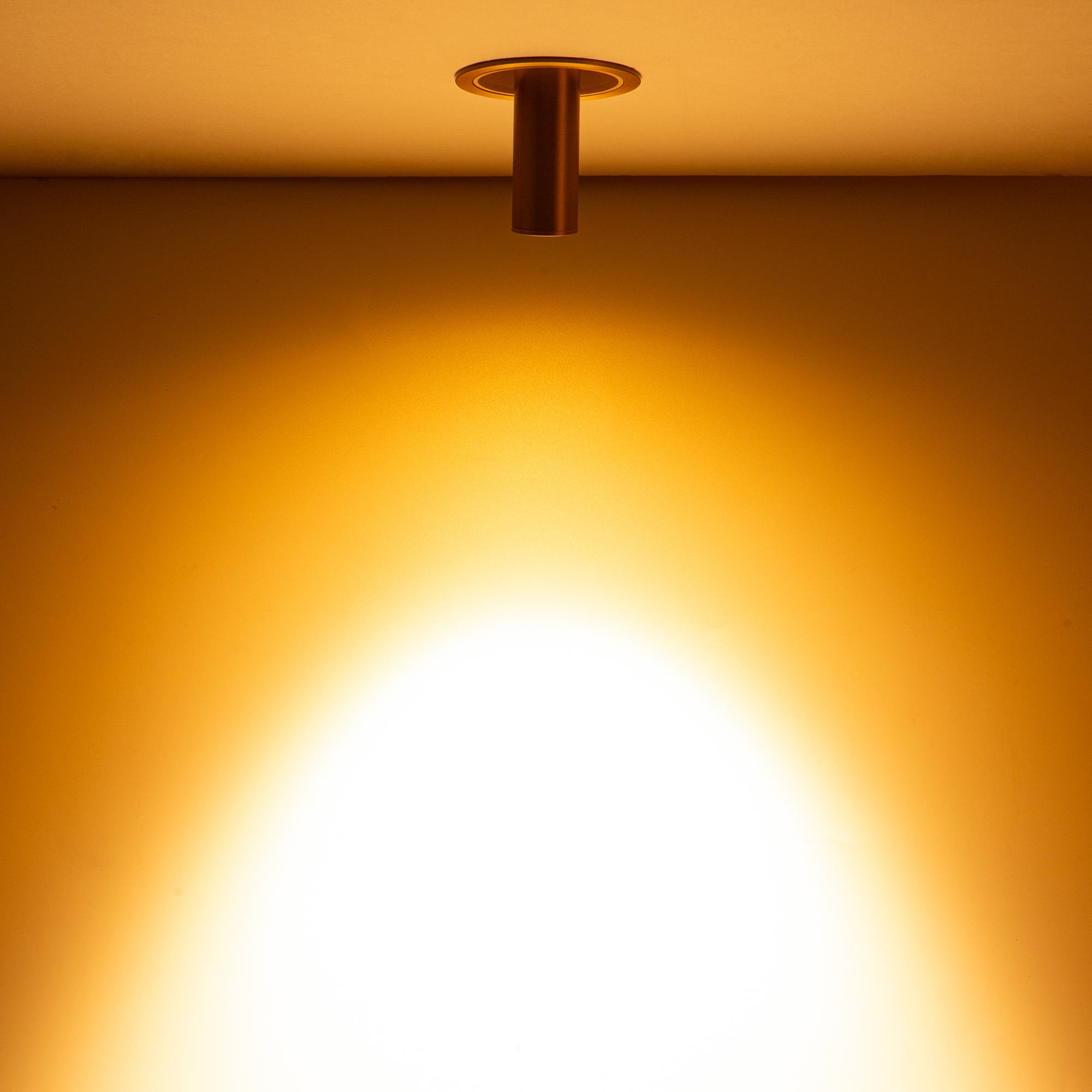 Foco LED empotrable orientable "ALAI" - Zoom - 100mm - 2800K - LED COB - chip Cree - 7W