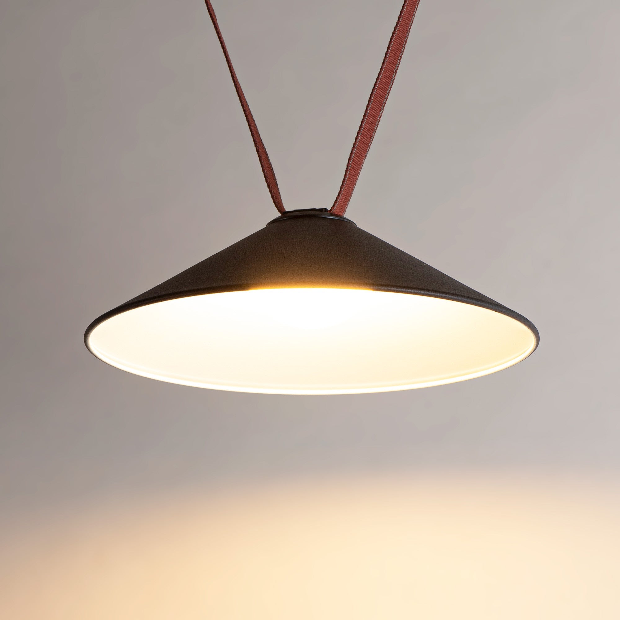 Lámpara CONO para sistema "Axia" - 12W - 48V - Luz cálida