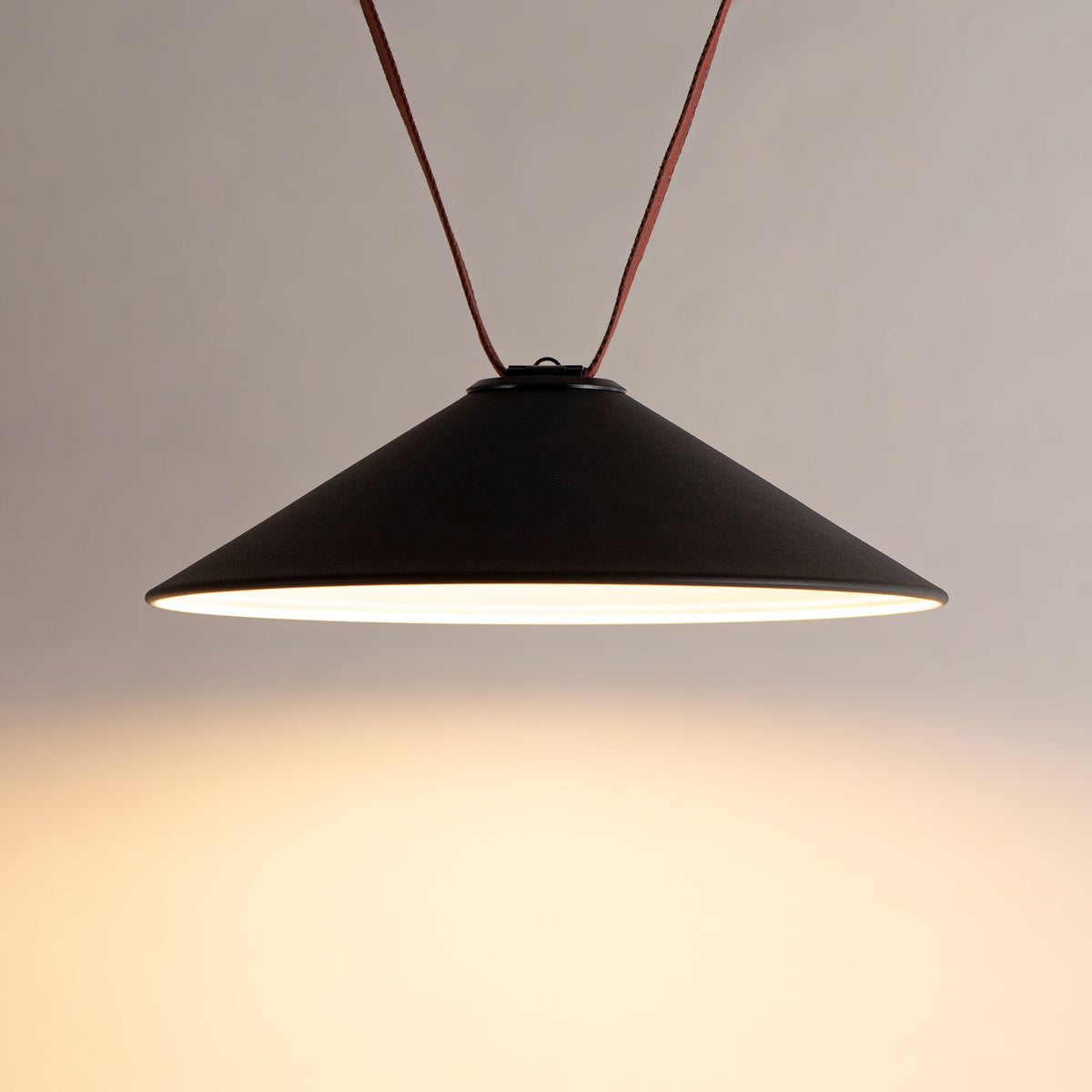 Lámpara CONO para sistema "Axia" - 12W - 48V - Luz cálida