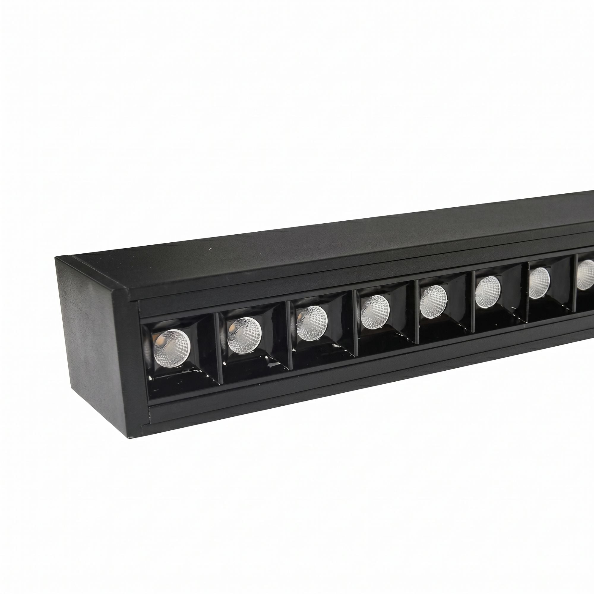 Luminaria  colgante lineal LED 30W 120cm 2750lm de bajo UGR16