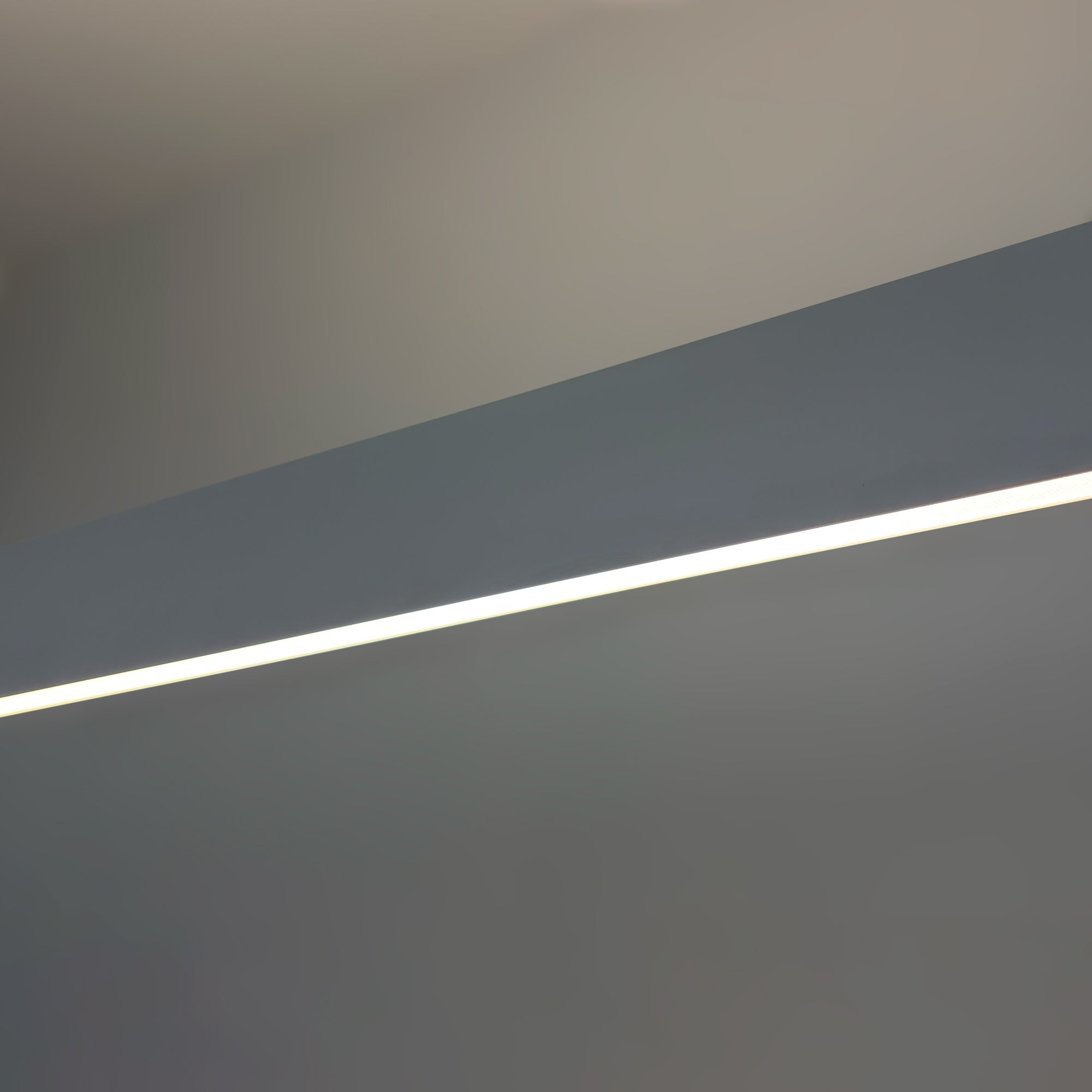Luminaria lineal LED CCT - Bidireccional - Suspensión - Potencia ajustable 20W/30W/40W - 120cm - UGR 19