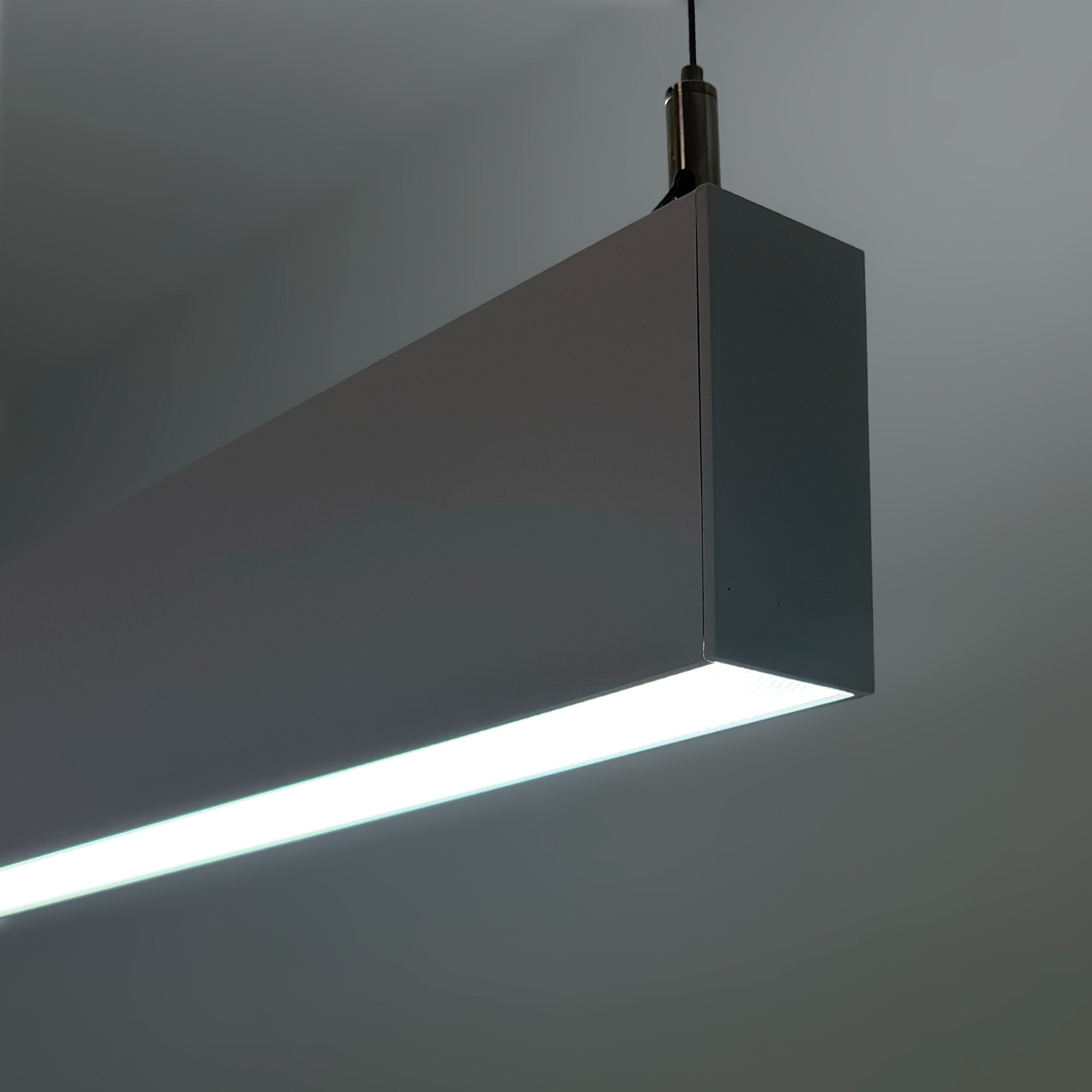 Luminaria lineal LED CCT - Bidireccional - Suspensión - Potencia ajustable 20W/30W/40W - 120cm - UGR 19