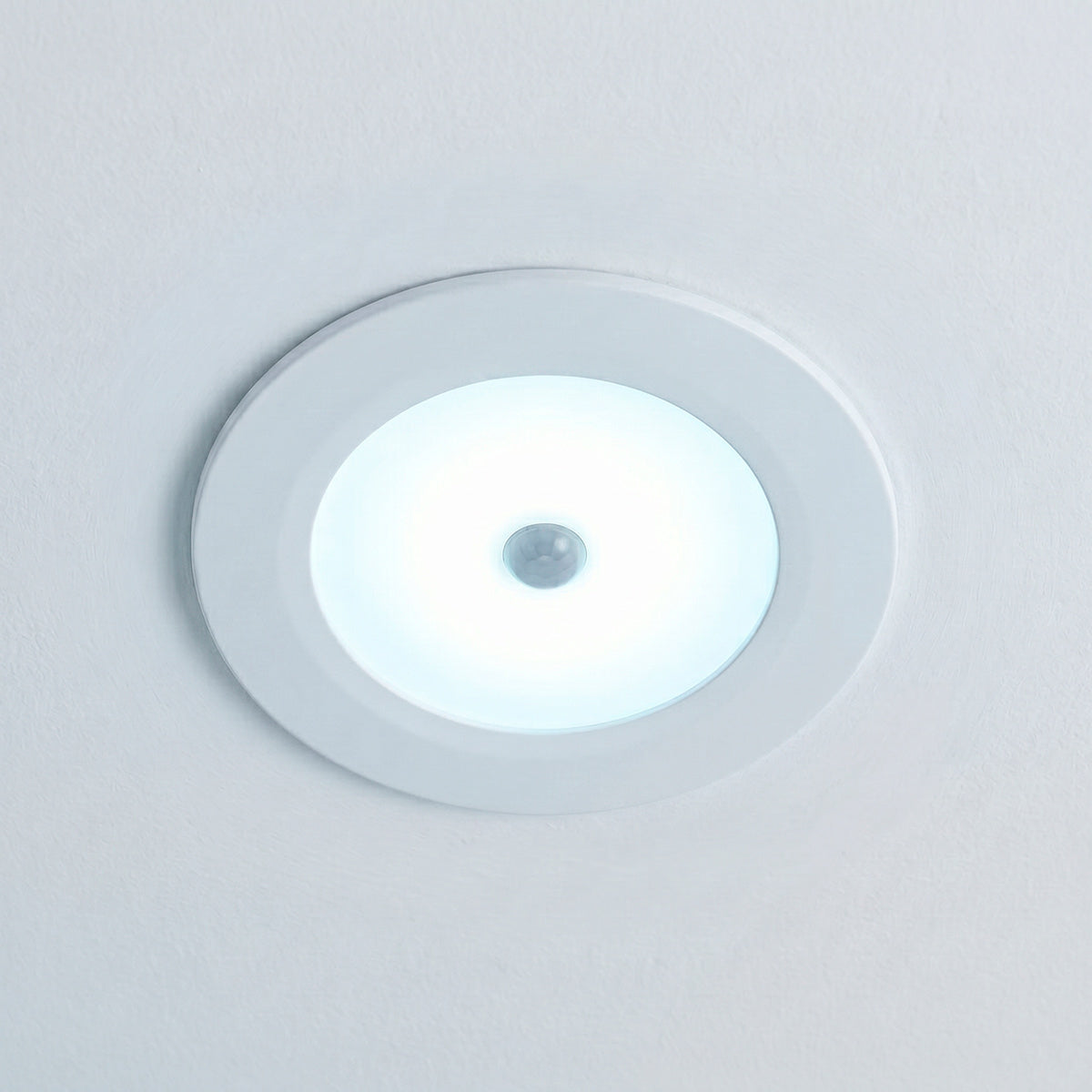 Downlight LED con sensor PIR "CLIO" - 8W - CCT - 700lm - Corte Ø85mm - IP54
