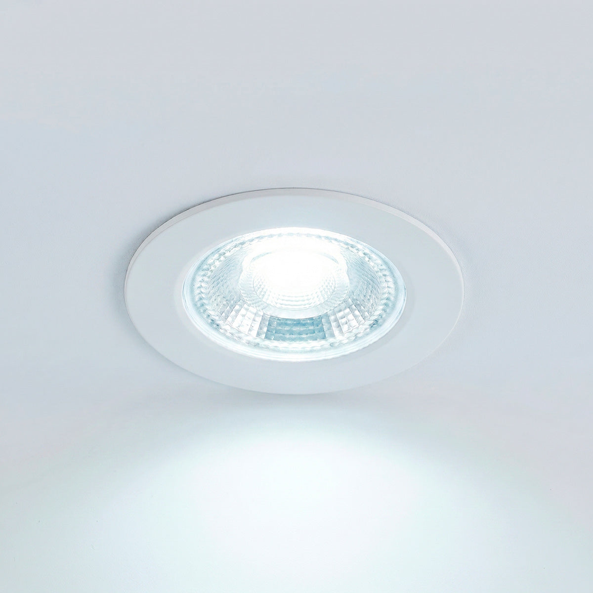 Downlight LED "Avalor" empotrable - TRIAC dimmable - 5.5W - CCT - Corte Ø 70mm - IP65