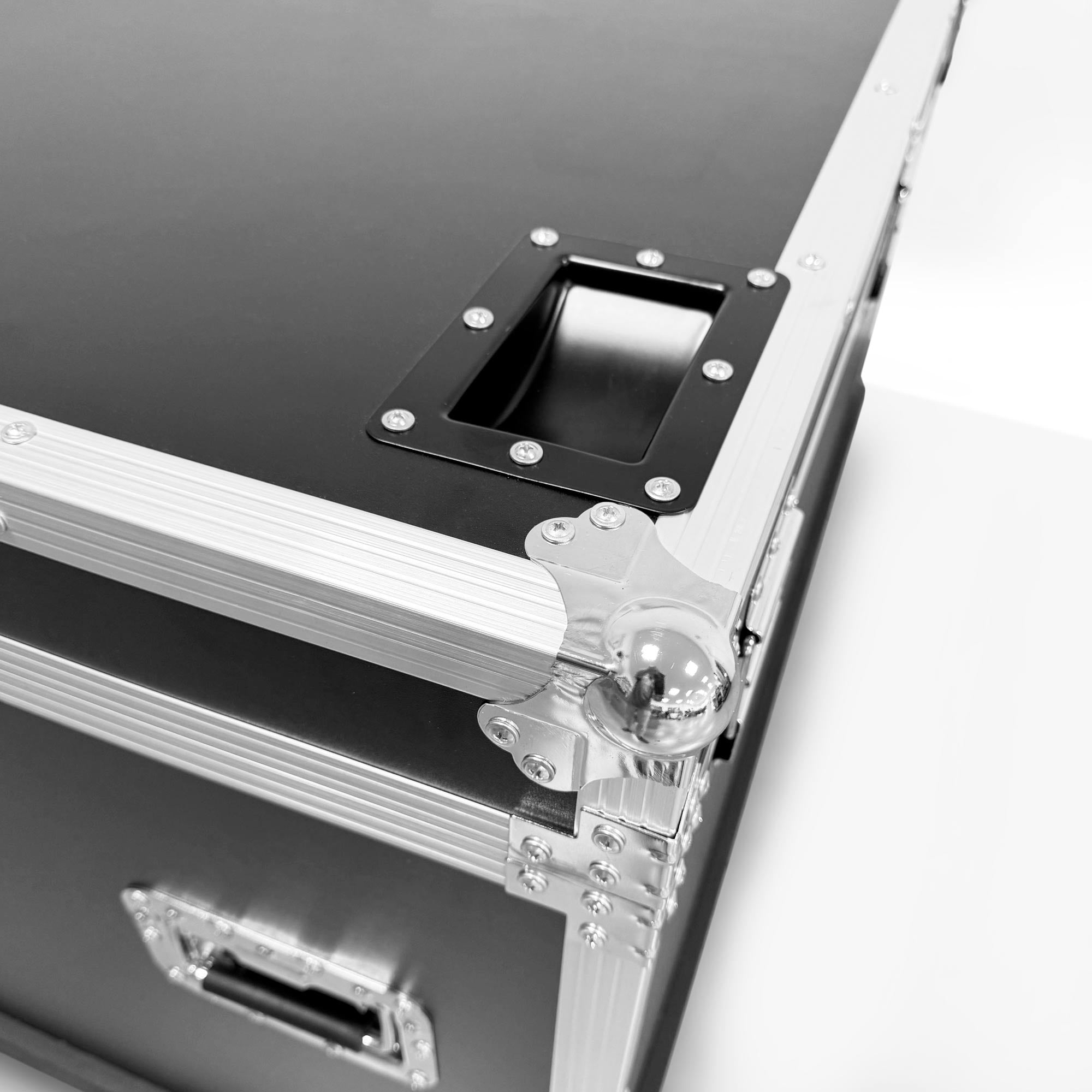 Flight Case para Digital Kiosk 43" DDT43 Base "K" - con Foam, Ruedas y Asas