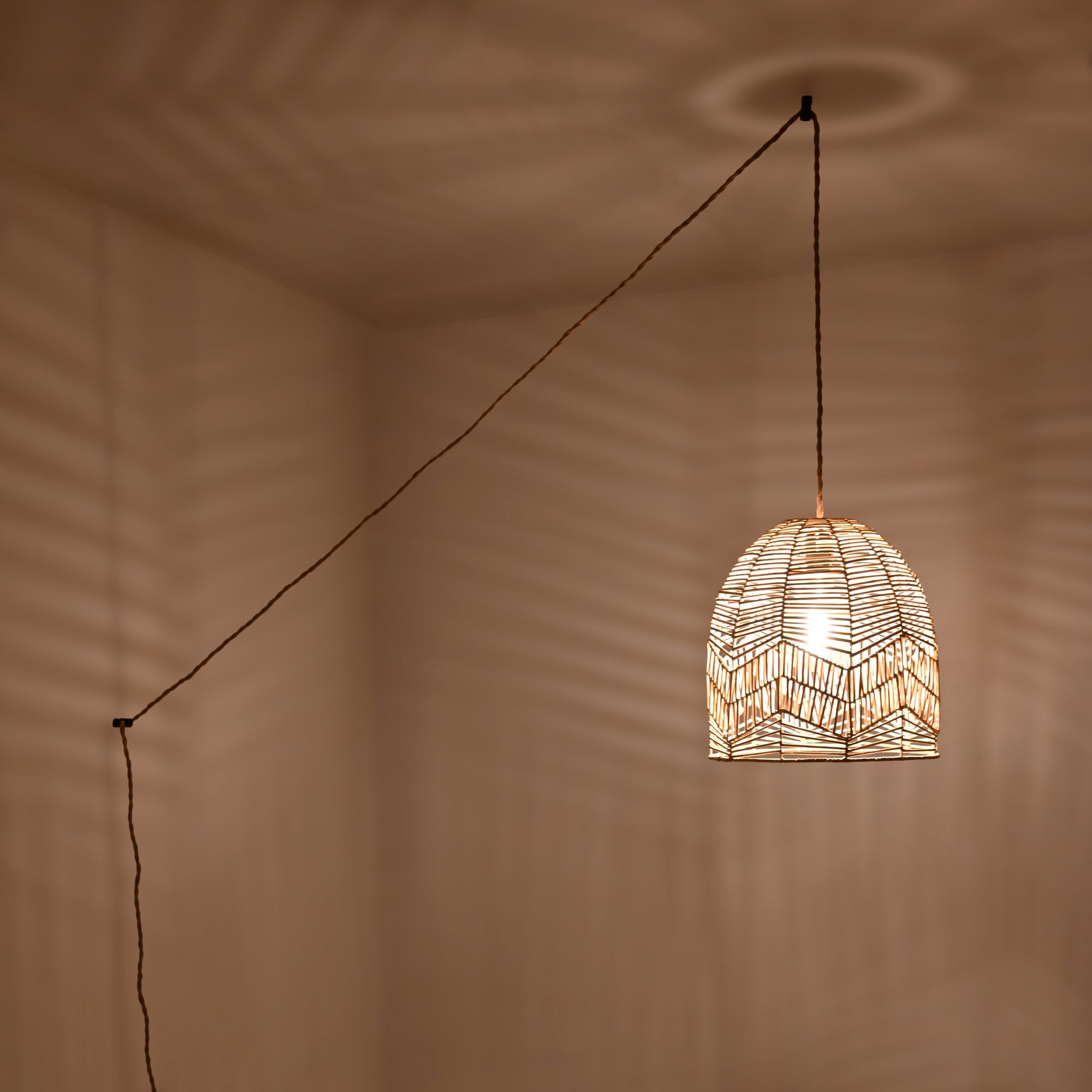 Lámpara colgante de mimbre "NORMA" - Ø35cm - Con interruptor y enchufe - E27