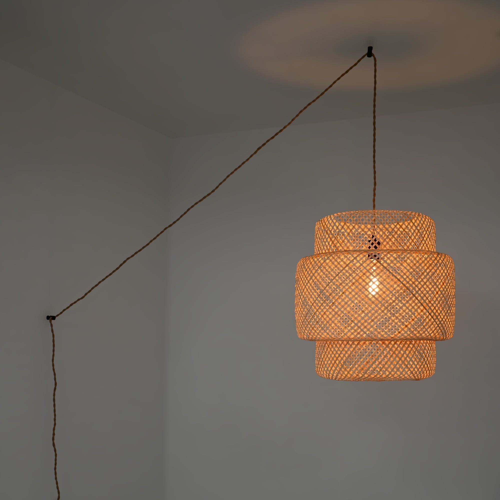 Lámpara colgante de mimbre "JENSEN" - Ø50cm - Con interruptor y enchufe - E27