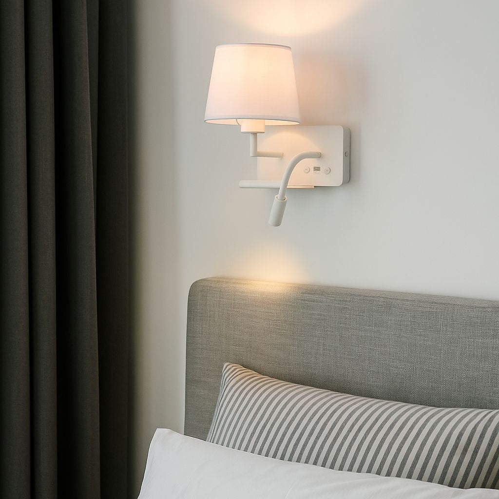 Aplique de pared para lectura "TARAN" - Con foco LED orientable y puerto USB  - E27 + 3W