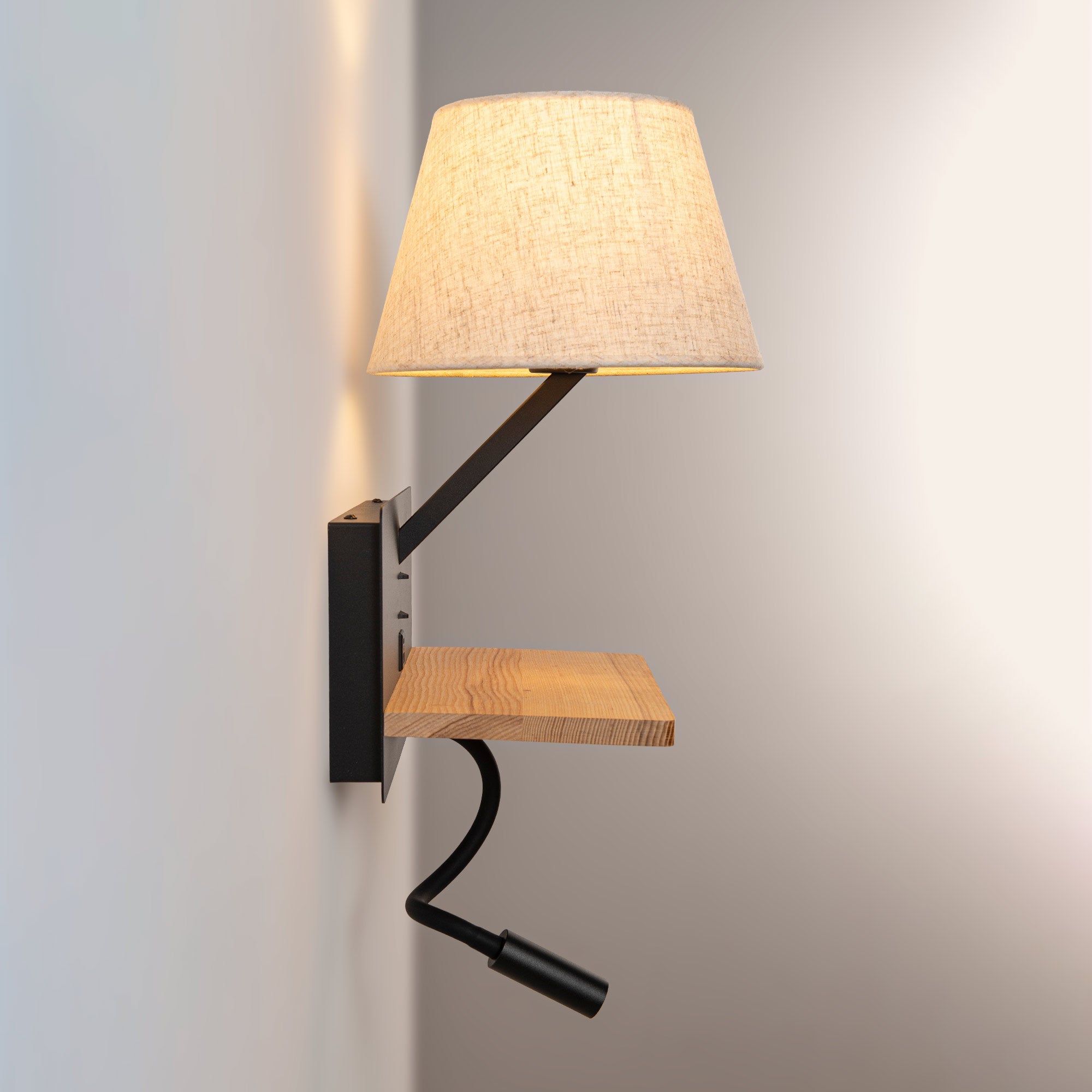 Aplique de pared para lectura "Artin USB + USBC" - Con foco LED orientable y puerto USB + USBC  - E27 + 3W