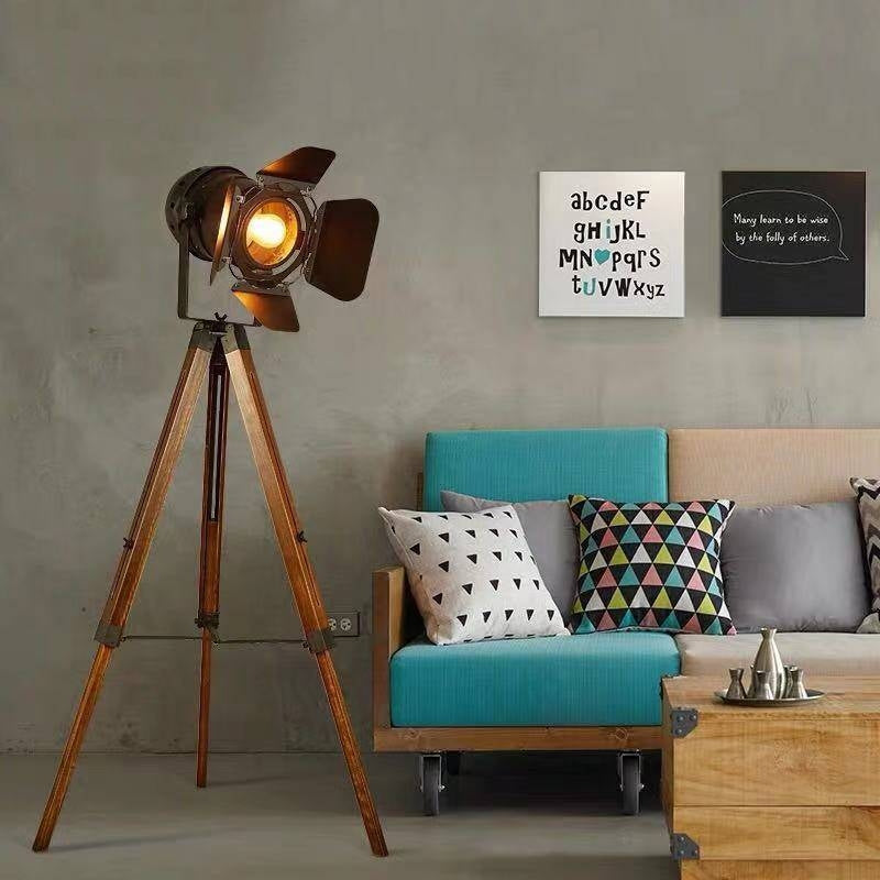 Lámpara de pie vintage con trípode "CINEMA" 139cm