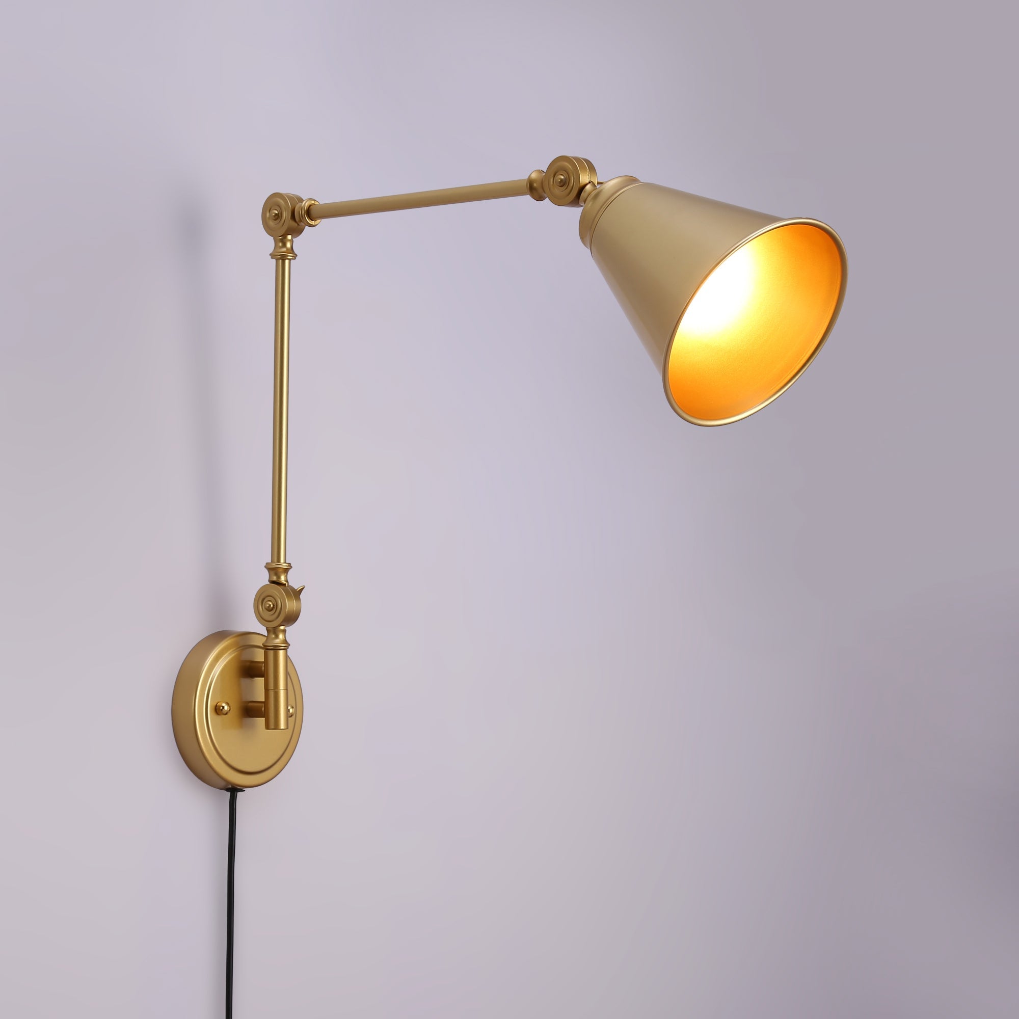 Aplique de pared vintage orientable con cable y enchufe "Tika"
