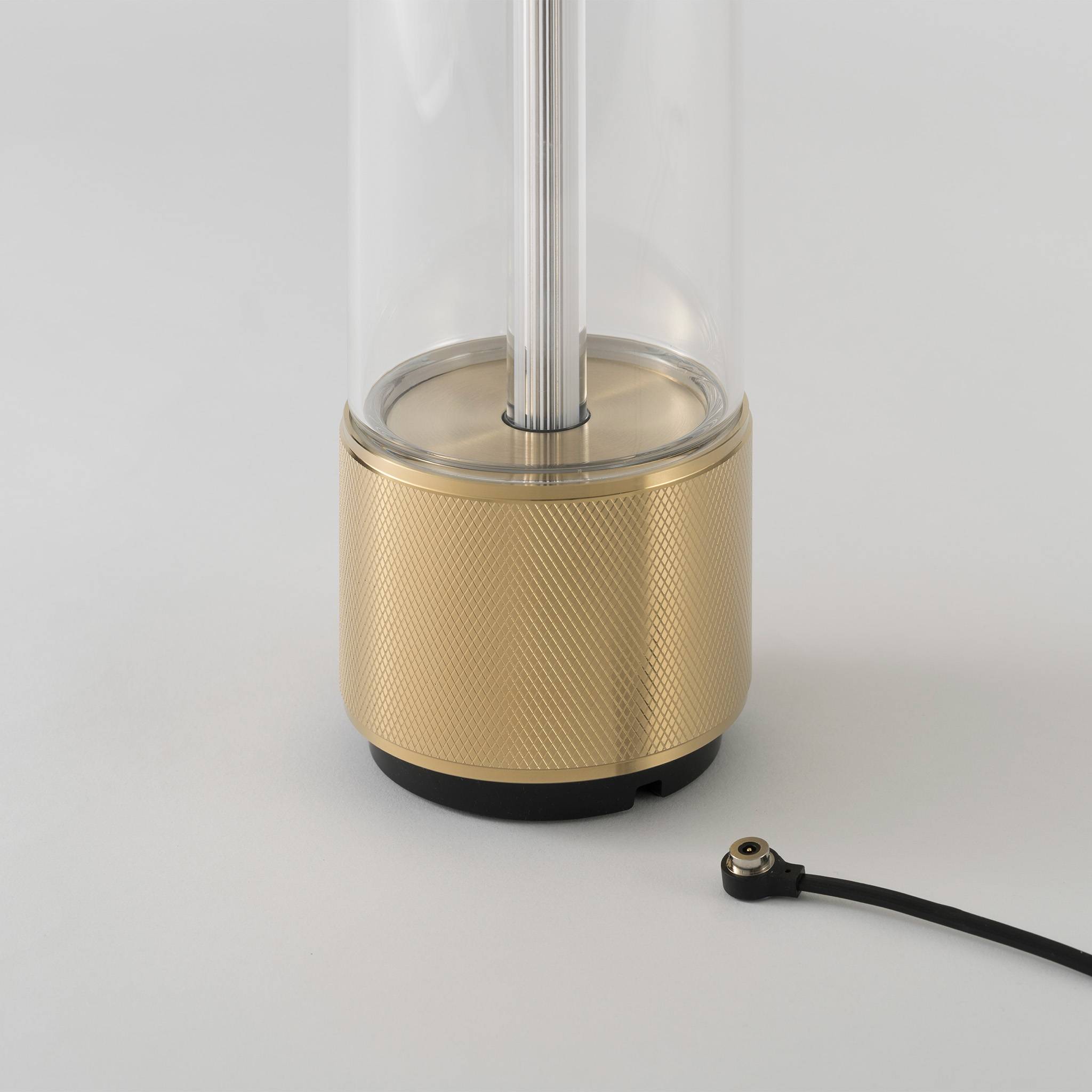 TAKEOUT / PORTABLE TABLE LIGHT