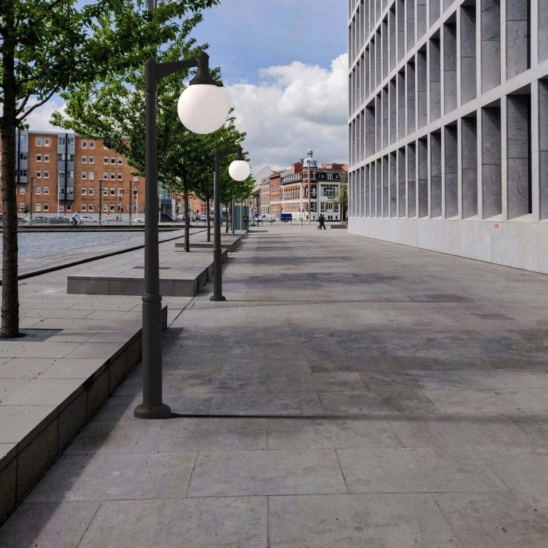 Poste de luz exterior "GLOBE 400 MODERN DOWN" Fumagalli - 4 opciones - E27